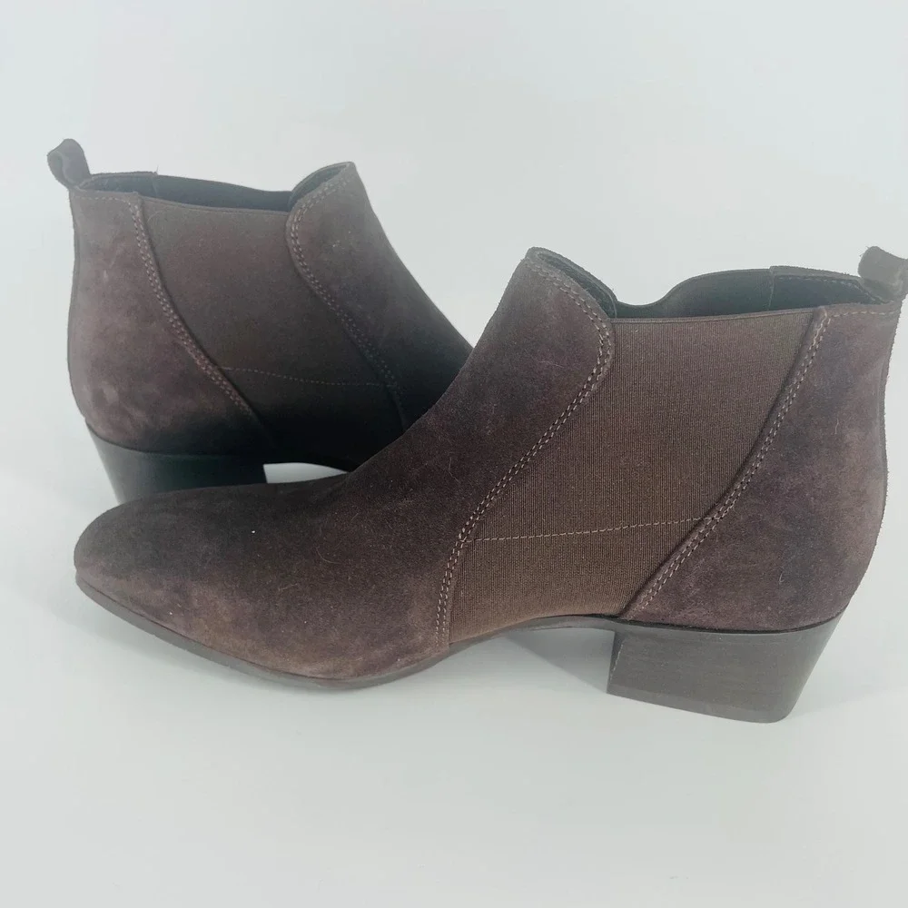 AQUATALIA Brown Suede Chelsea Booties Block Heel Italy size‎ 9.5 Weatherproof